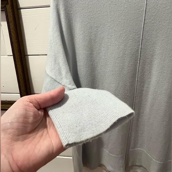 GAP Light Gray blue  Sweater size L - Picture 5 of 8